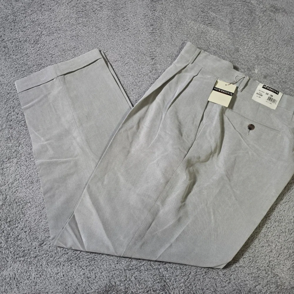 Newbridge Mens 38x30 Dress Pants Grey Pleated Cuffed Viscose Blend M24343080
